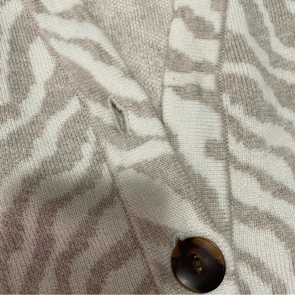 Ulla Johnson | Cici Wool Zebra Balloon Sleeve Cardigan - Picture 12 of 15